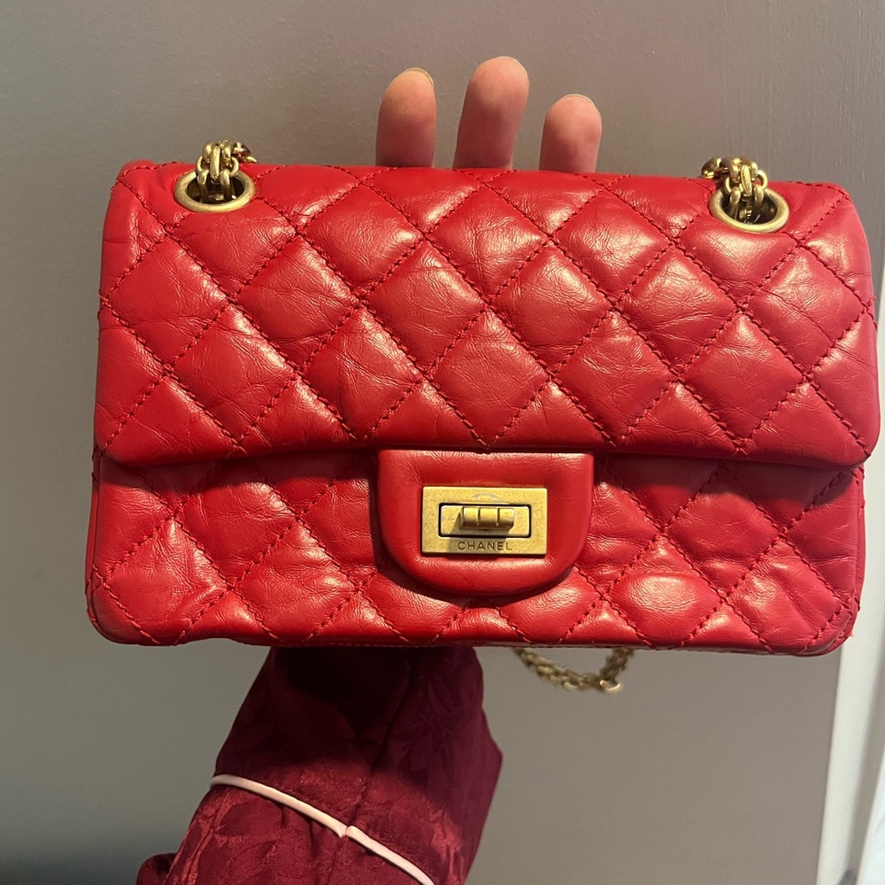 Chanel aged leather red classic 2.55